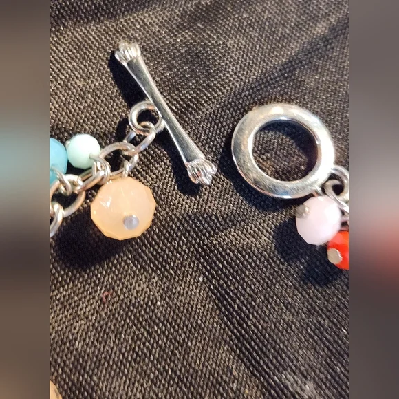 Pier 1 Easter Bunny Rabbit Beaded Charm Toggle Bracelet - Picture 6 of 10